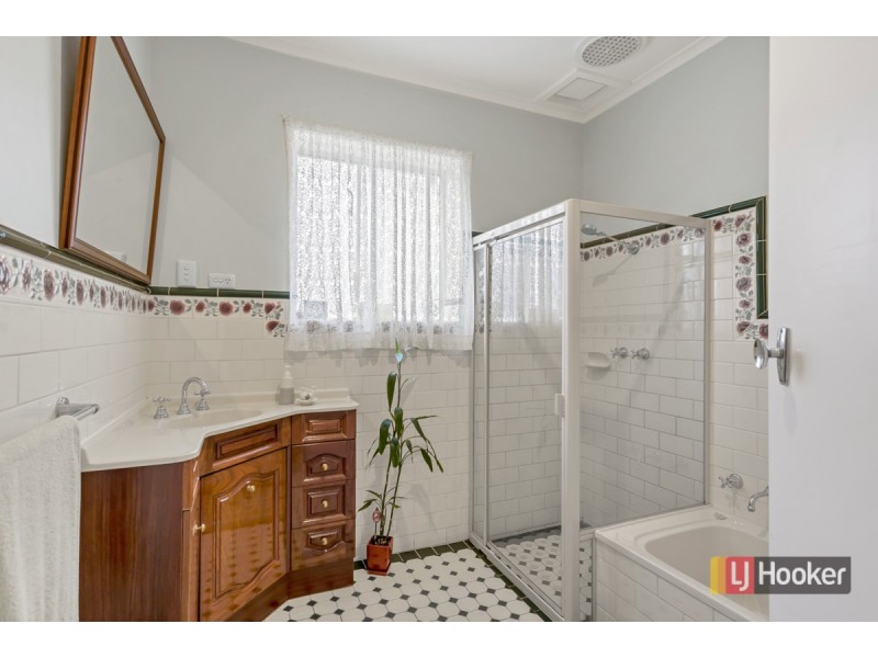 21 Fourth Avenue, St Peters SA 5069