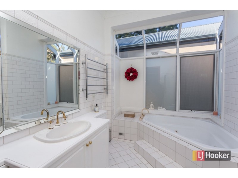 27 Rostrevor Road, Stirling SA 5152