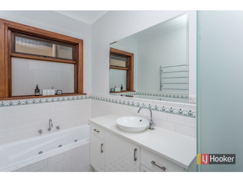 27 Rostrevor Road, Stirling SA 5152