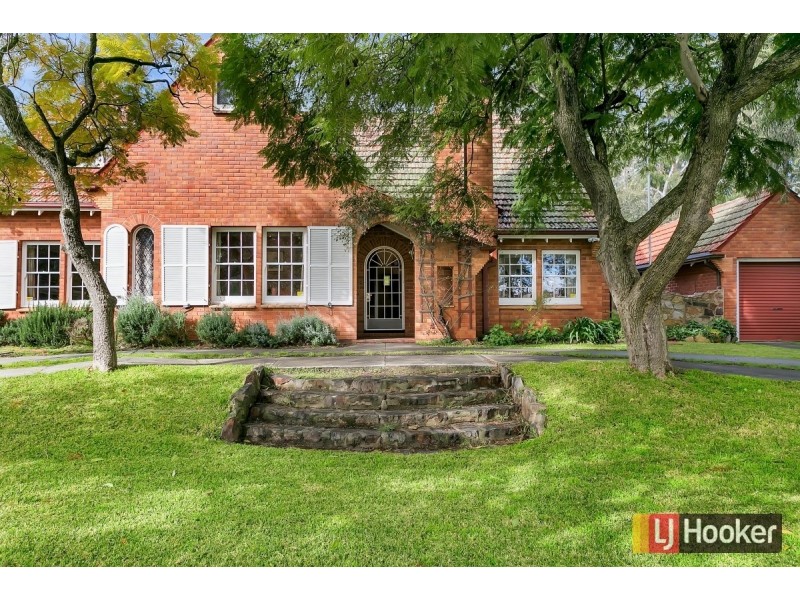 1 Glenrowan Avenue, Myrtle Bank SA 5064