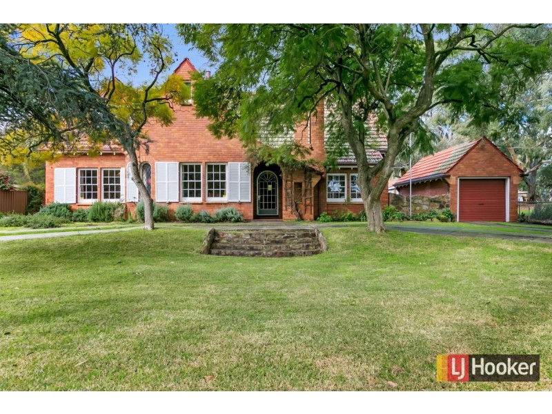 1 Glenrowan Avenue, Myrtle Bank SA 5064