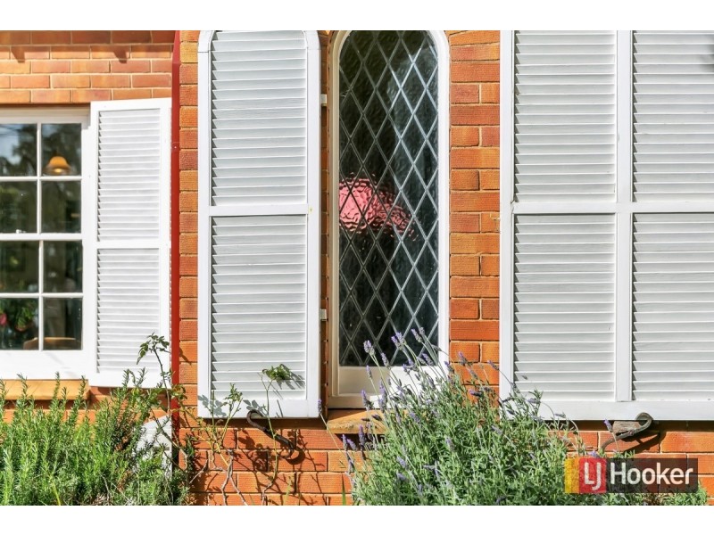 1 Glenrowan Avenue, Myrtle Bank SA 5064