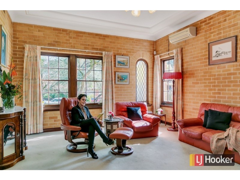 1 Glenrowan Avenue, Myrtle Bank SA 5064