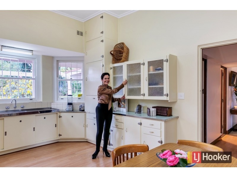 1 Glenrowan Avenue, Myrtle Bank SA 5064