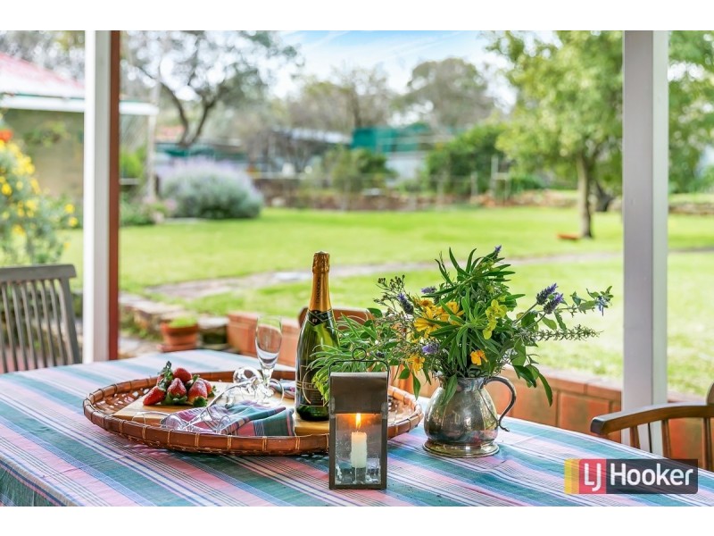 1 Glenrowan Avenue, Myrtle Bank SA 5064