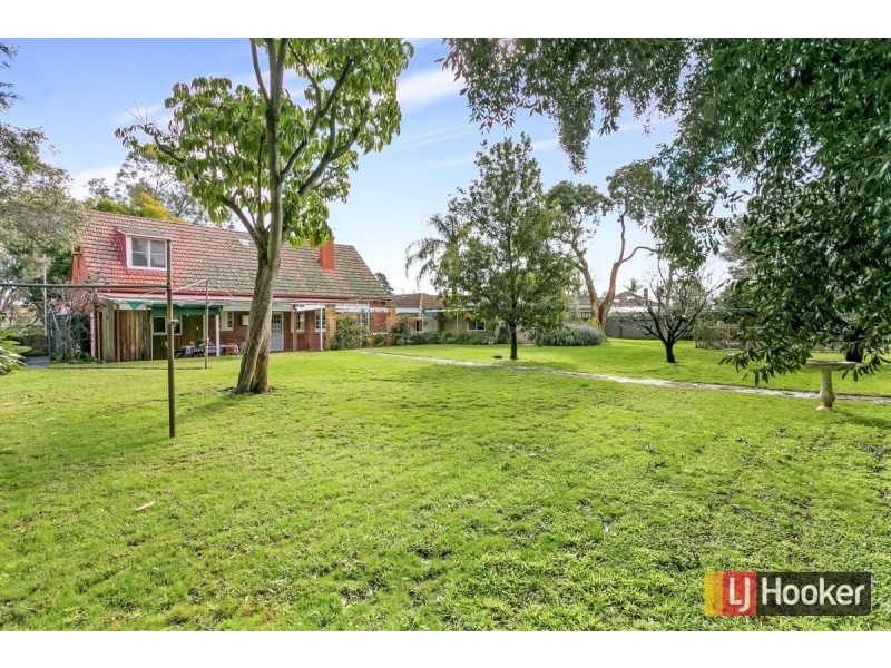 1 Glenrowan Avenue, Myrtle Bank SA 5064