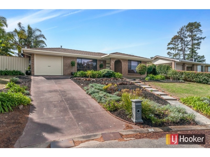 24 Walters Crescent, Aberfoyle Park SA 5159