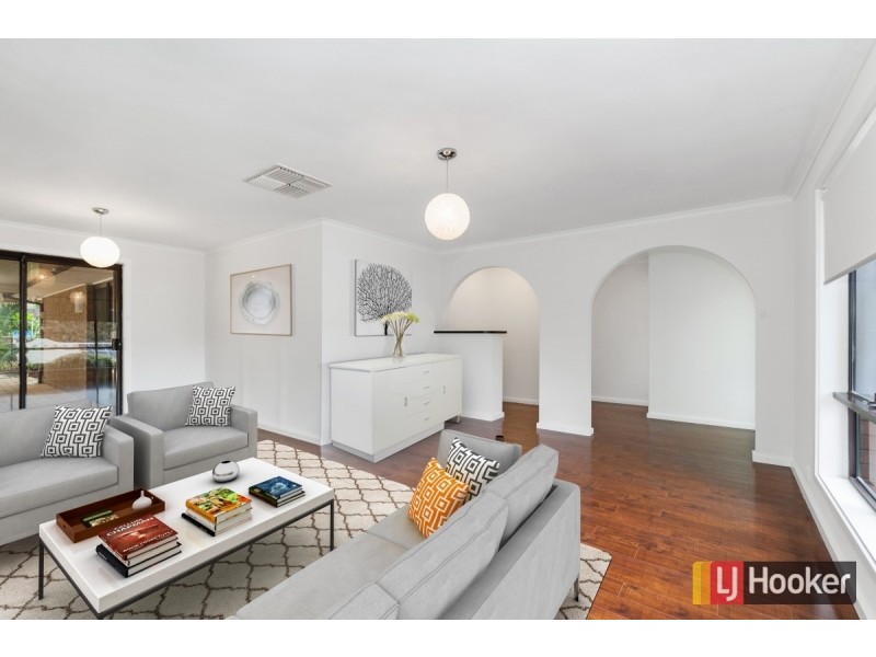 24 Walters Crescent, Aberfoyle Park SA 5159