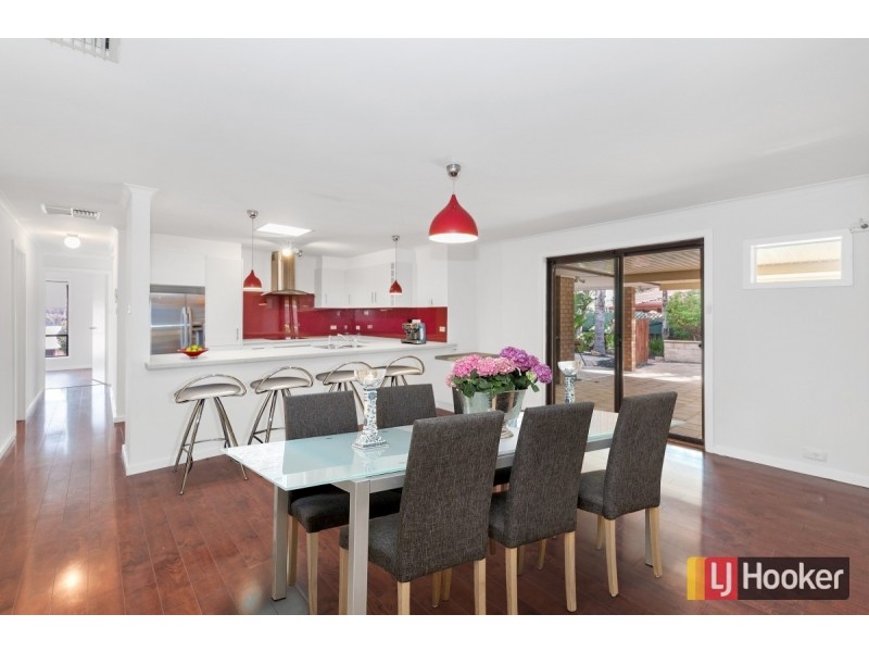 24 Walters Crescent, Aberfoyle Park SA 5159