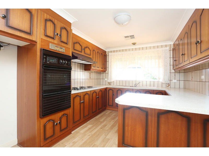 9 Elsinore Drive, Paradise SA 5075
