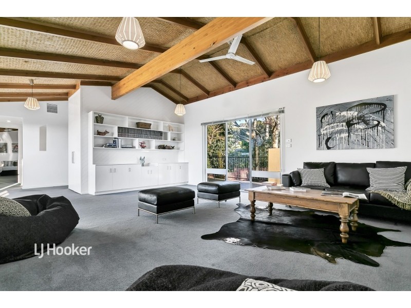 10 St Andrews Avenue, Mount Osmond SA 5064