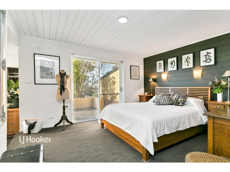 10 St Andrews Avenue, Mount Osmond SA 5064