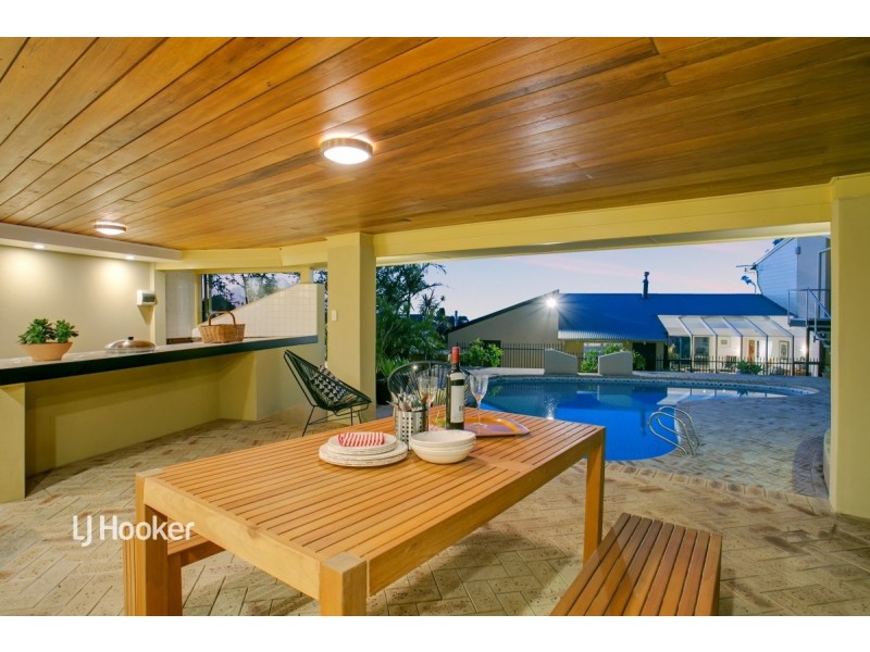 10 St Andrews Avenue, Mount Osmond SA 5064