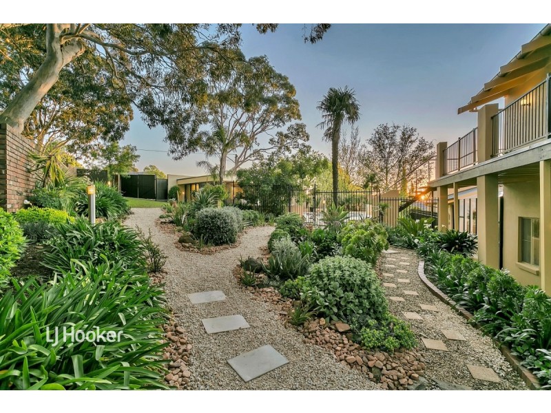 10 St Andrews Avenue, Mount Osmond SA 5064