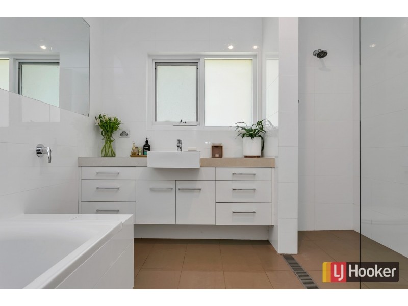 18 Hoggs Road, Mitcham SA 5062