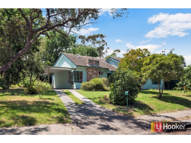 8 Parham Road, Eden Hills SA 5050