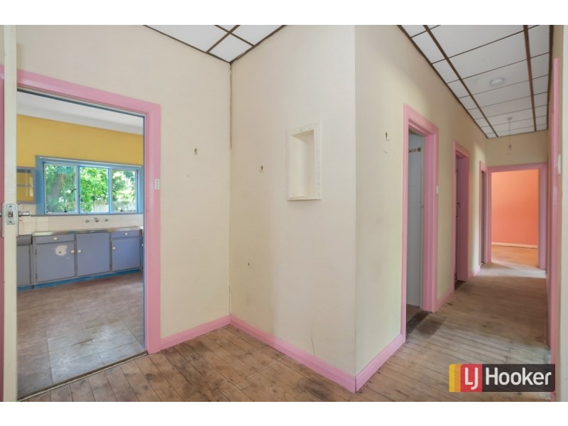 8 Parham Road, Eden Hills SA 5050