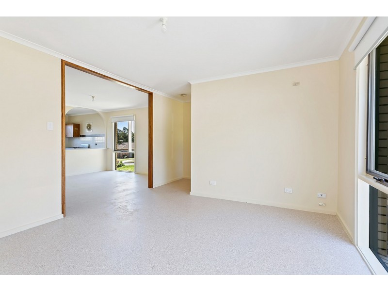 21 Vilna Crescent, Hackham West SA 5163