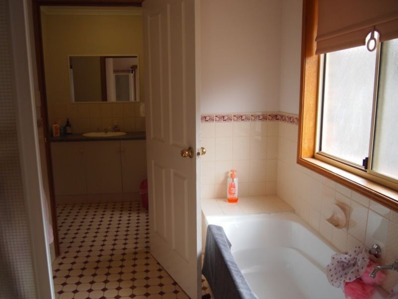 17A Windsor Avenue, Magill SA 5072