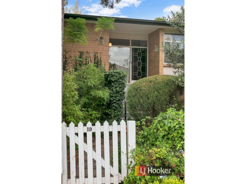 19 Crompton Drive, Wattle Park SA 5066