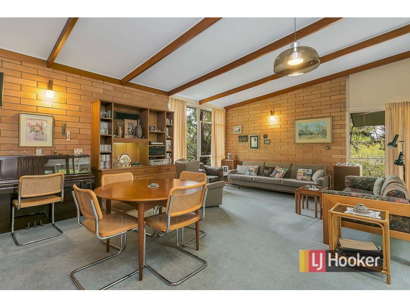 19 Crompton Drive, Wattle Park SA 5066