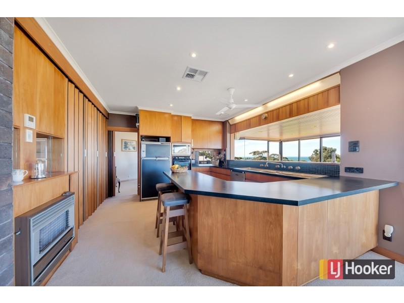 14 Hillview Road, Victor Harbor SA 5211