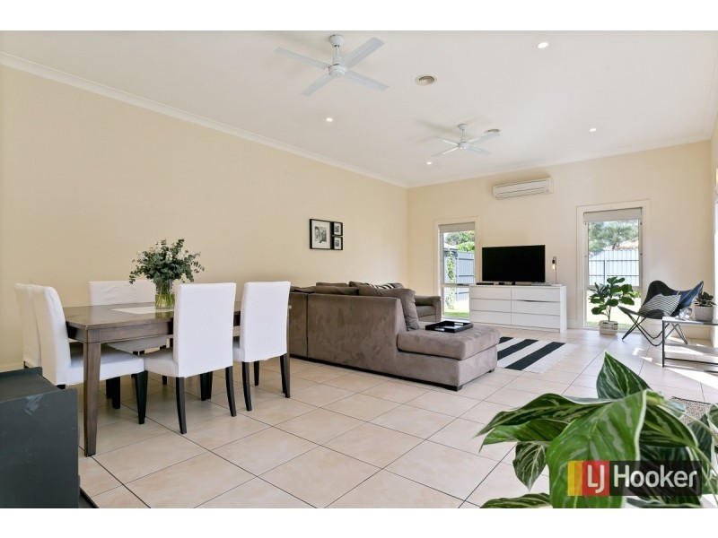 2 Dinwoodie Avenue, Clarence Gardens SA 5039