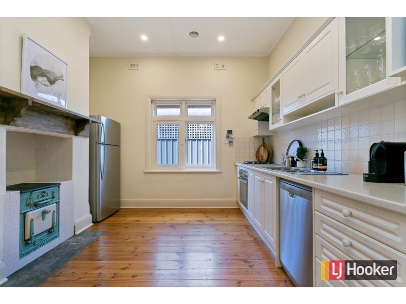 2 Dinwoodie Avenue, Clarence Gardens SA 5039