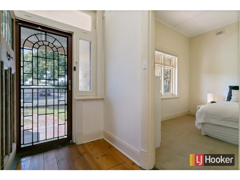 2 Dinwoodie Avenue, Clarence Gardens SA 5039