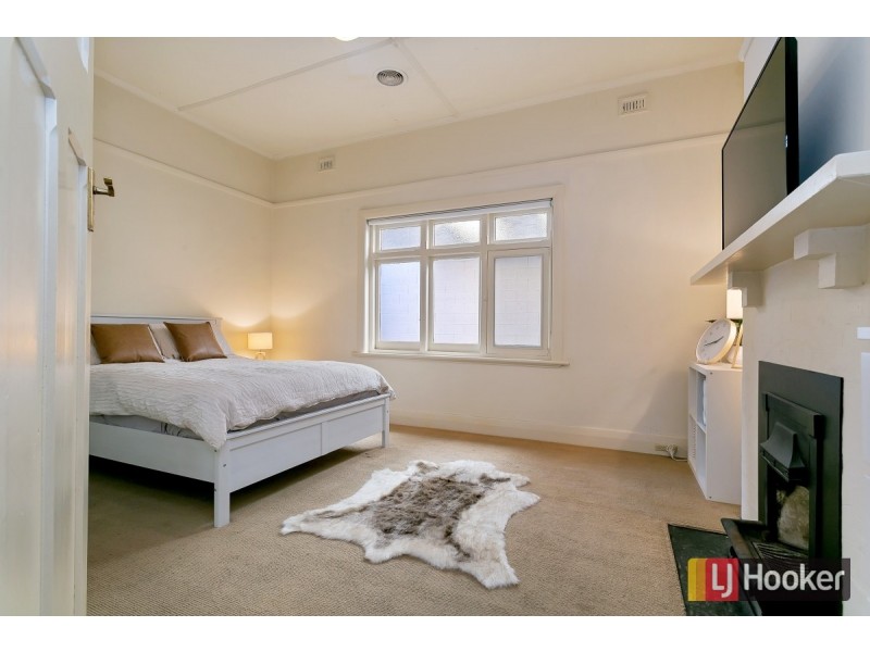 2 Dinwoodie Avenue, Clarence Gardens SA 5039