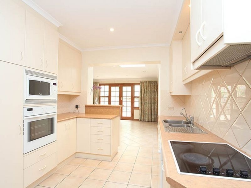 10 Riesling Crescent, Wattle Park SA 5066