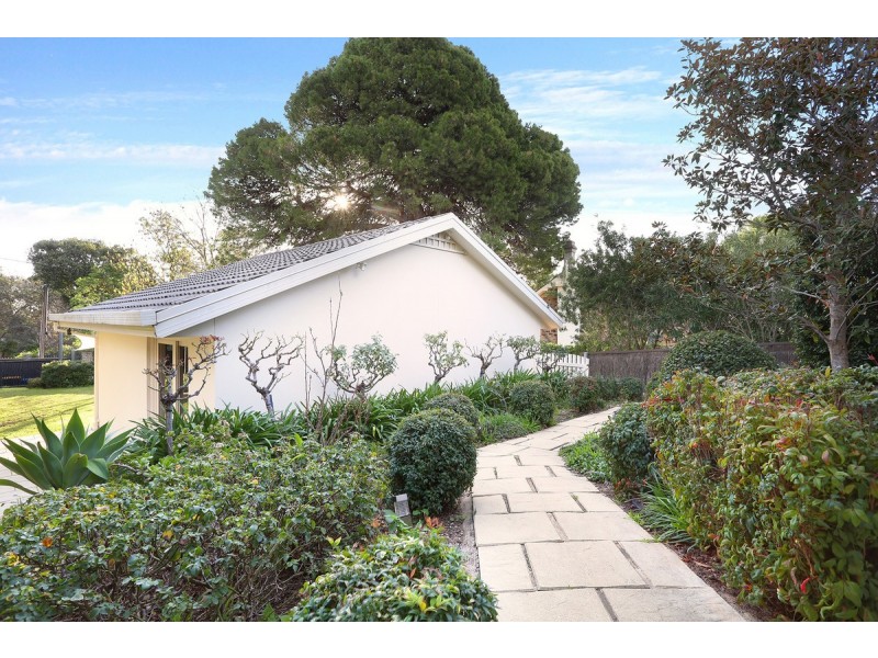 34 Carrick Hill Drive, Springfield SA 5062