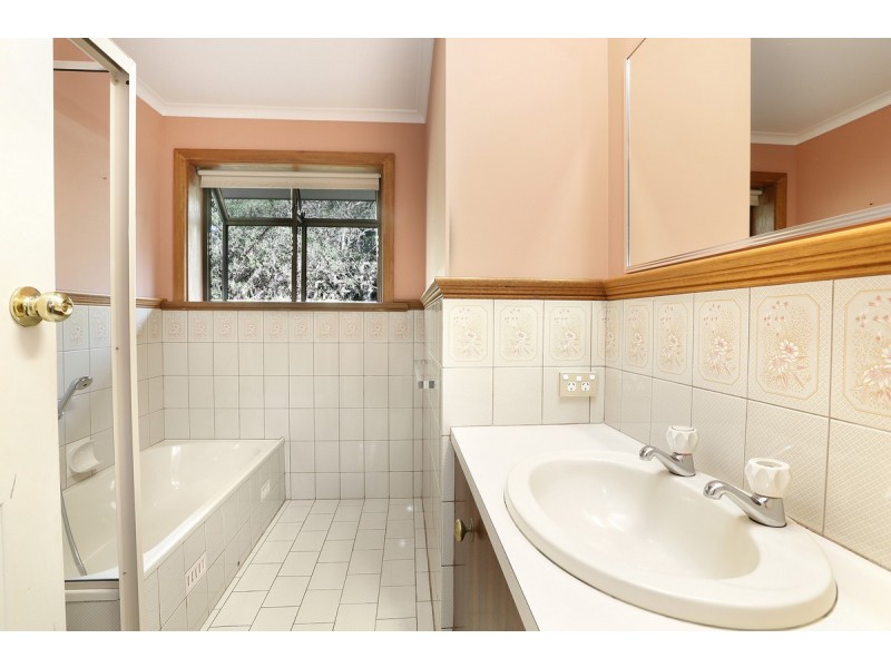 34 Carrick Hill Drive, Springfield SA 5062
