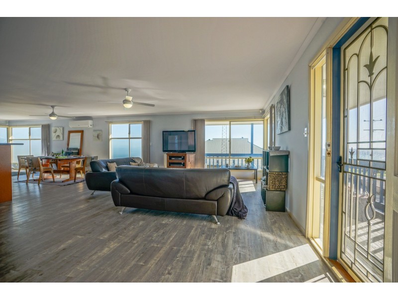 6 Riley Road, North Beach SA 5556