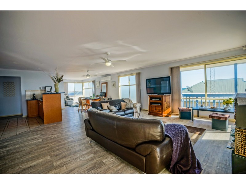 6 Riley Road, North Beach SA 5556