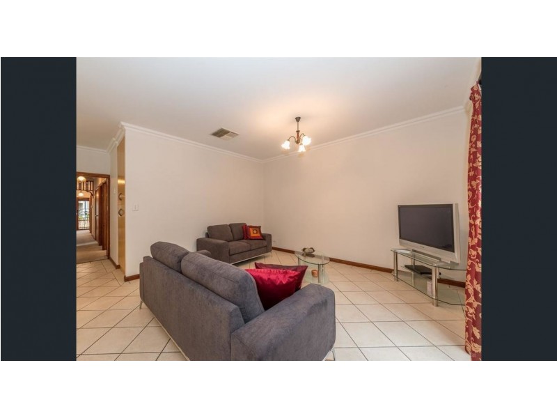 3 Antigua Court, Mawson Lakes SA 5095