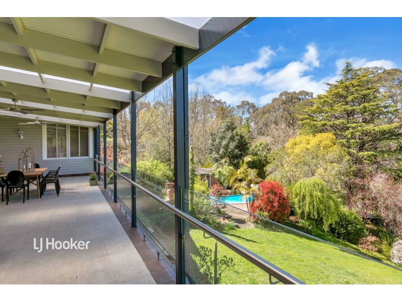 16 The Crescent, Crafers SA 5152