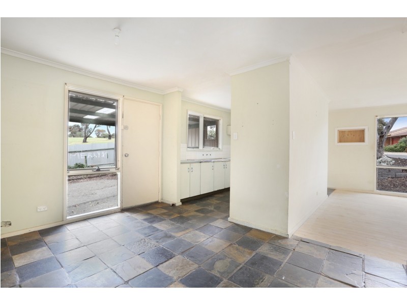 17 Cumberland Crescent, Huntfield Heights SA 5163