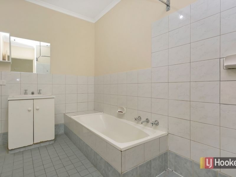 9/11 Royal Place, Adelaide SA 5000