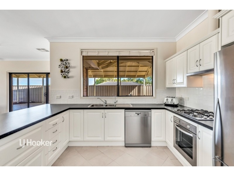 3 St Vincent Circuit, Sheidow Park SA 5158