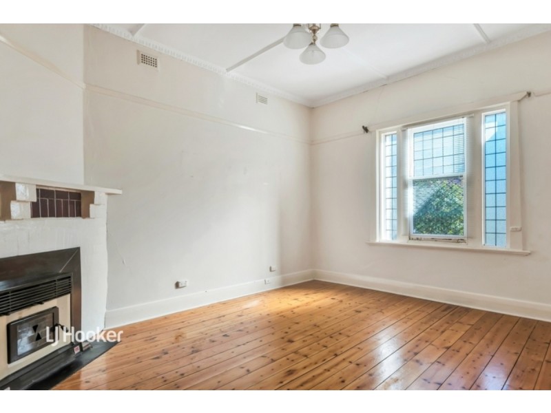 11 Cowper Road, Black Forest SA 5035