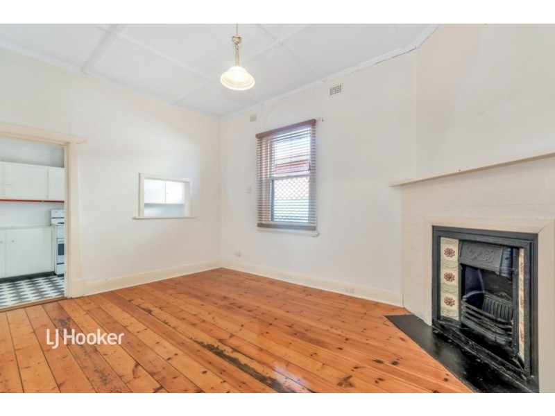 11 Cowper Road, Black Forest SA 5035