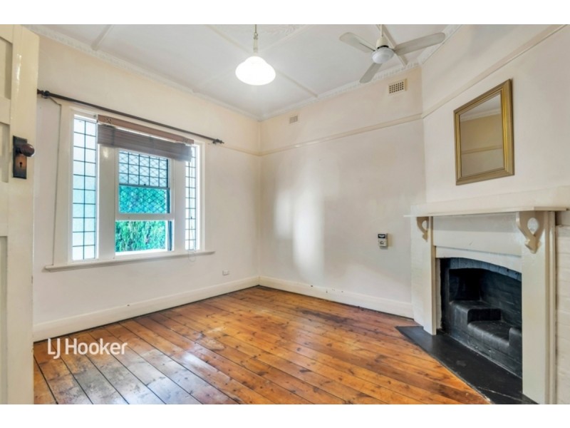 11 Cowper Road, Black Forest SA 5035