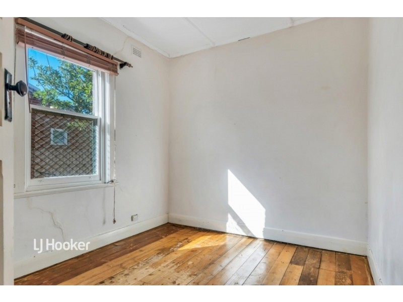 11 Cowper Road, Black Forest SA 5035