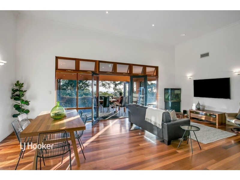 1 St Andrews Avenue, Mount Osmond SA 5064