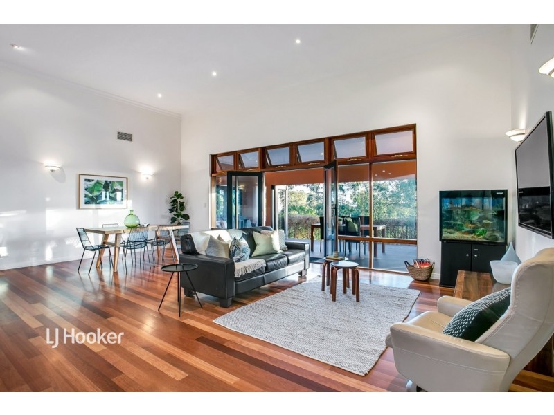 1 St Andrews Avenue, Mount Osmond SA 5064
