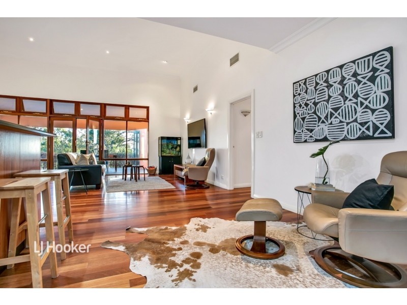 1 St Andrews Avenue, Mount Osmond SA 5064