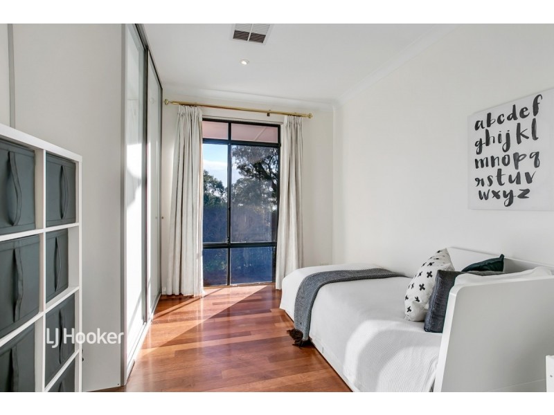 1 St Andrews Avenue, Mount Osmond SA 5064