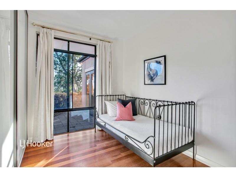 1 St Andrews Avenue, Mount Osmond SA 5064