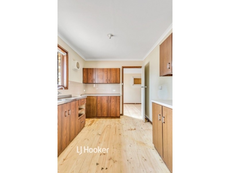 17 Valentine Street, Morphett Vale SA 5162